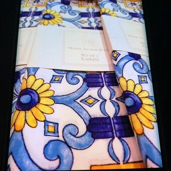 NEW ModernSouthernHome Al Fresco 4 Sets of 2 Napkins. 52% Cotton & 48% Polyester - Picture 6 of 12